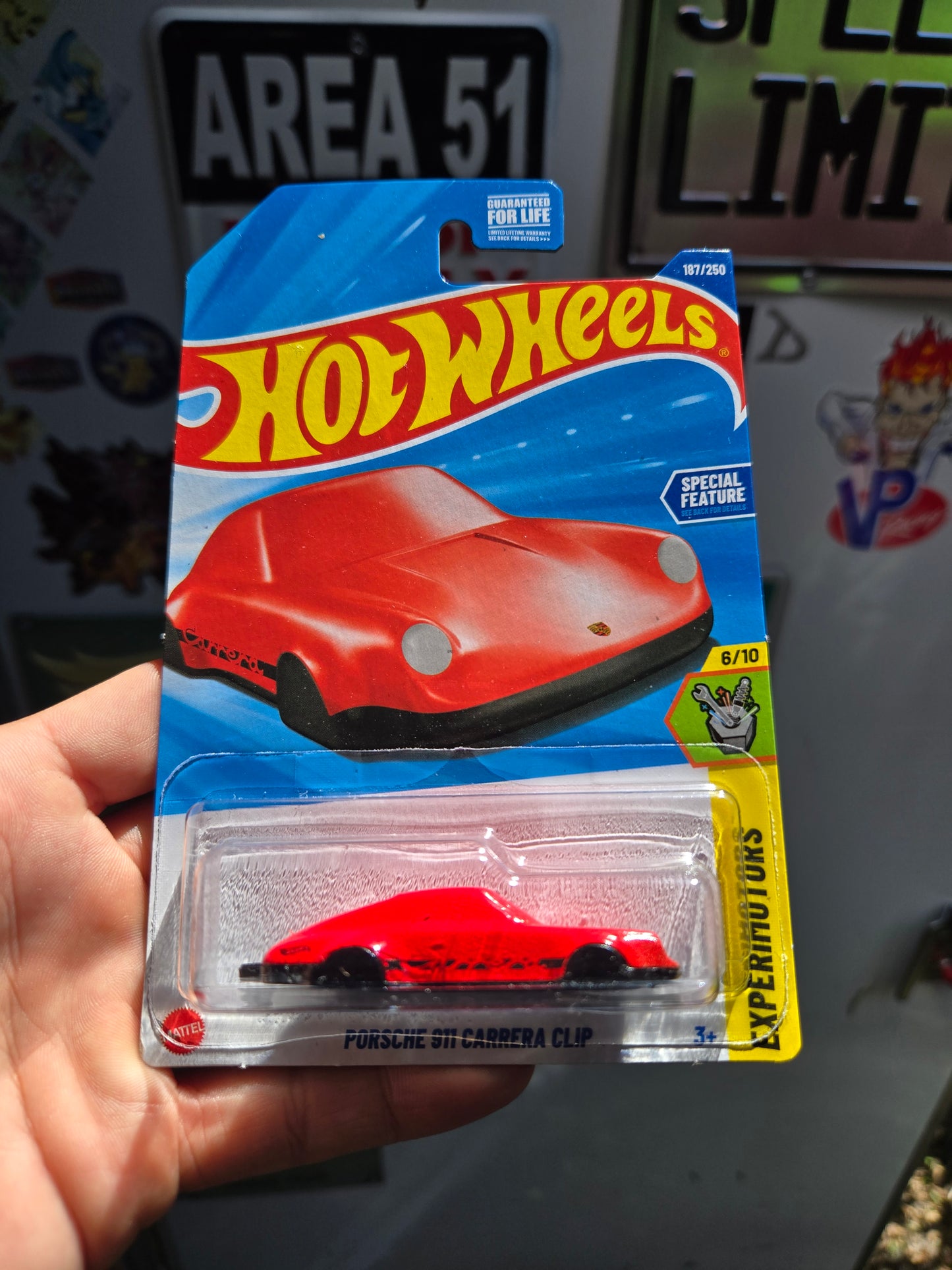 Porsche 911 Carrera Clip - red
