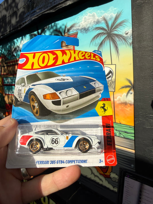 Ferrari 365 GTB4 - white