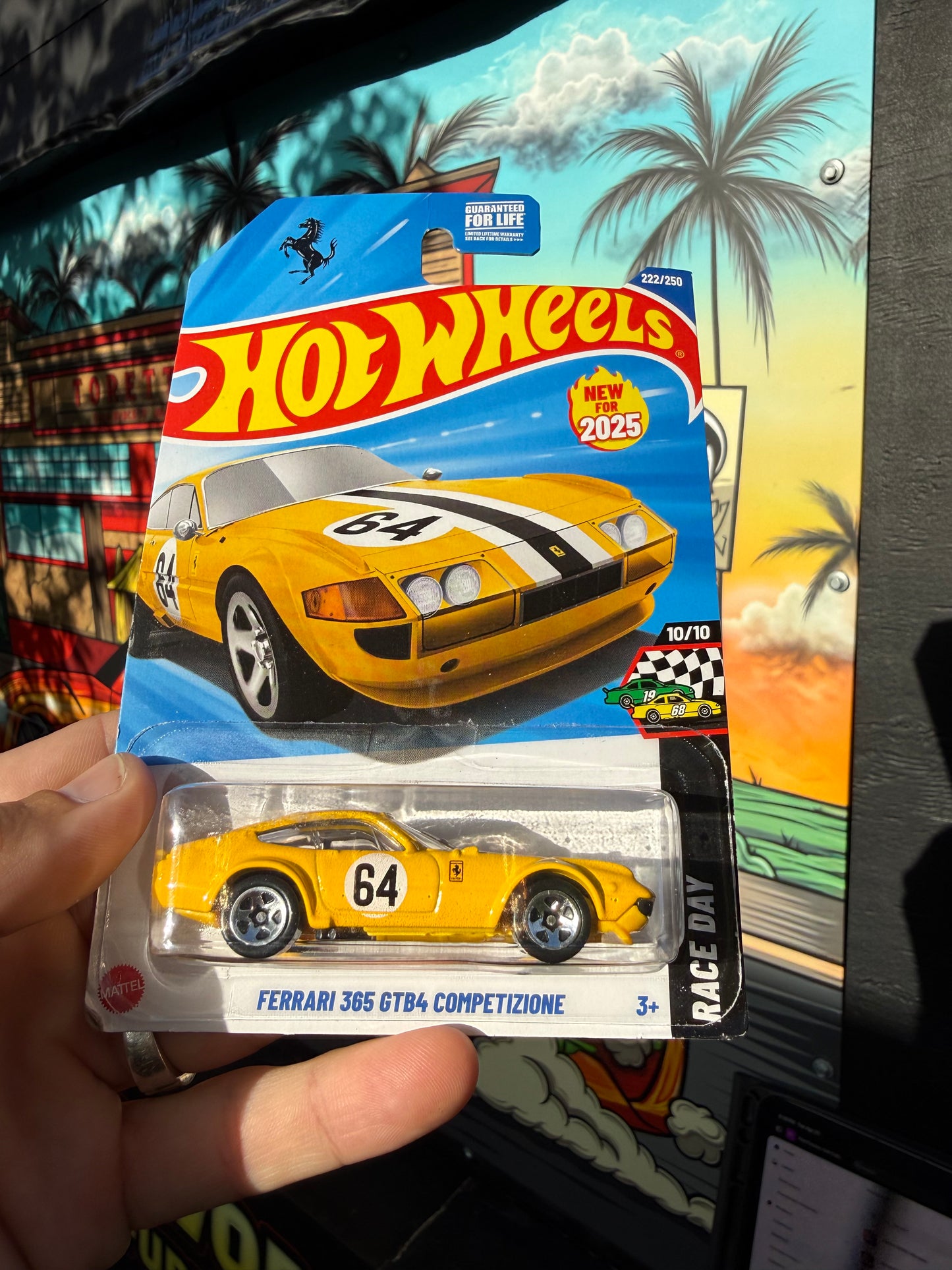Ferrari 365 GTB4 - yellow
