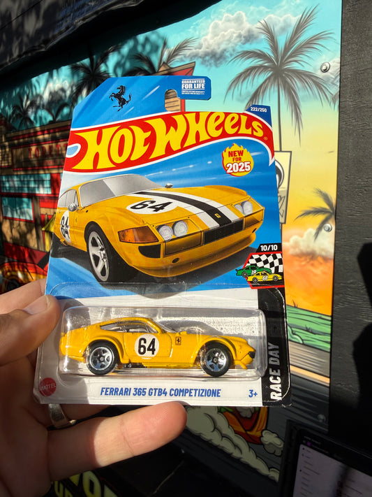 Ferrari 365 GTB4 - yellow