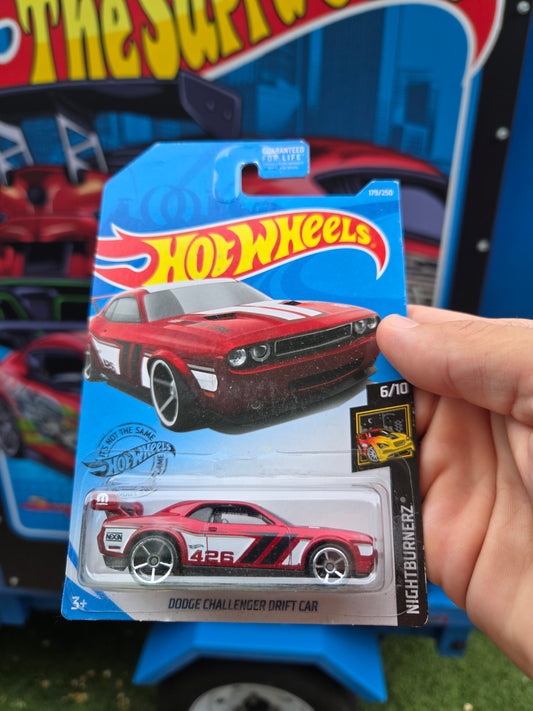 Dodge Challenger drift car – red