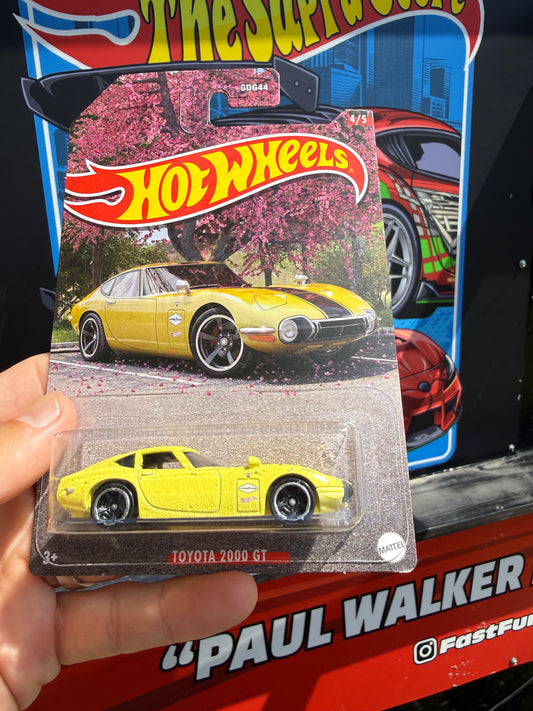 Toyota 2000 GT - yellow